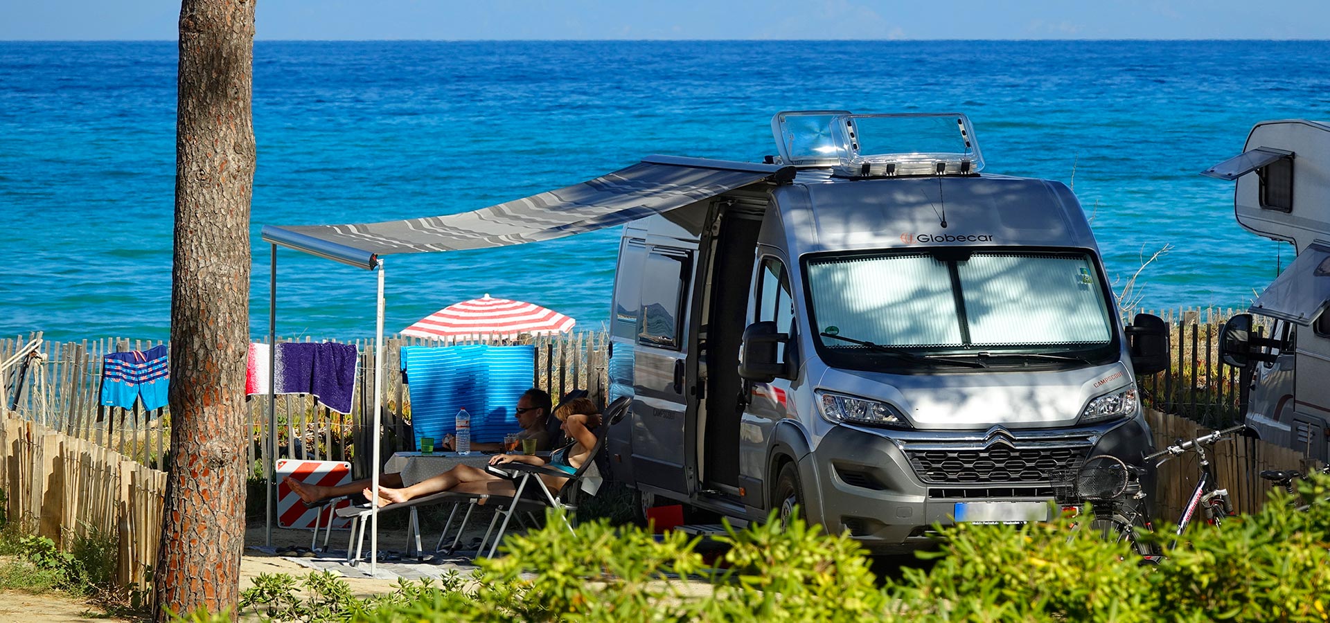 Camping san damiano emplacement premier rang mer camping car chaise longue farniente